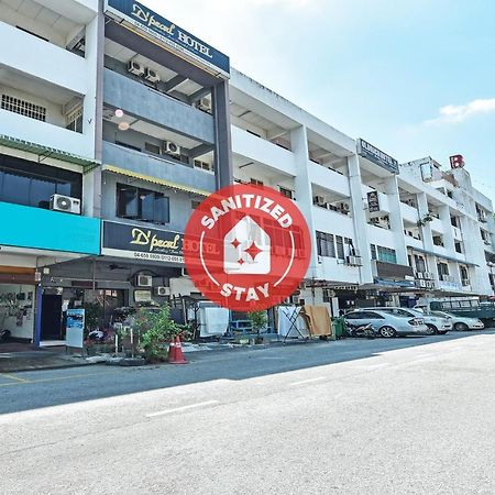 F Hotel Sungai Dua Bukit Exterior foto