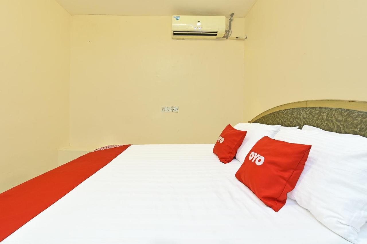 F Hotel Sungai Dua Bukit Exterior foto