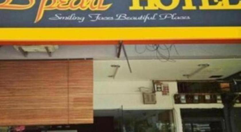 F Hotel Sungai Dua Bukit Exterior foto