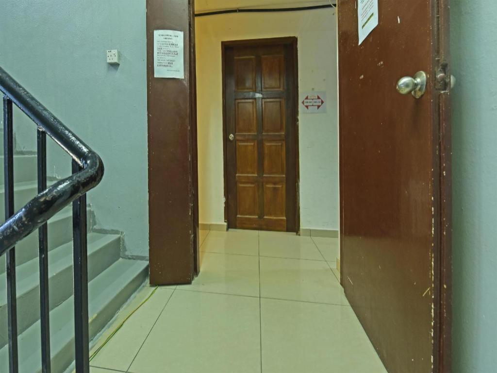 F Hotel Sungai Dua Bukit Exterior foto