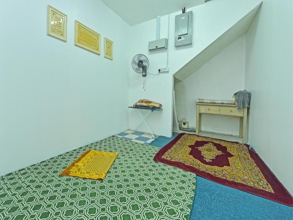 F Hotel Sungai Dua Bukit Exterior foto